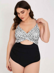 Women's Plus Size Dalmatian Print Twist Front One-Piece Swimsuit