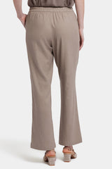 Relaxed Drawstring Pull-On Pants In Petite - Saddlewood