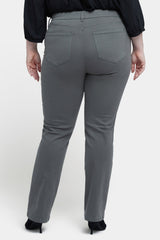 Marilyn Straight Jeans In Plus Size - Vine Leaf