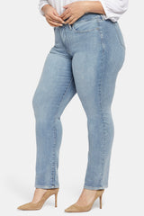 Marilyn Straight Jeans In Plus Size - Haley
