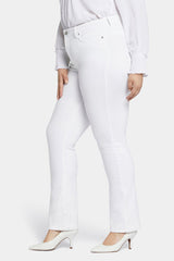 Marilyn Straight Jeans In Plus Size - Optic White