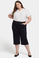 Wide Leg Pedal Pusher Jeans In Plus Size - Black